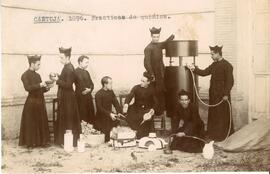 Fotografía prácticas de química.