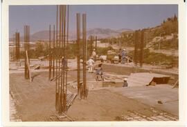 Biblioteca 1973. Obras de la sala de consulta.