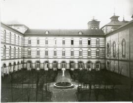 Fotografía patio interior del Colegio Máximo.